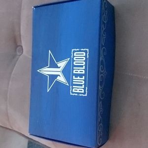 Jeffree star blue blood palette